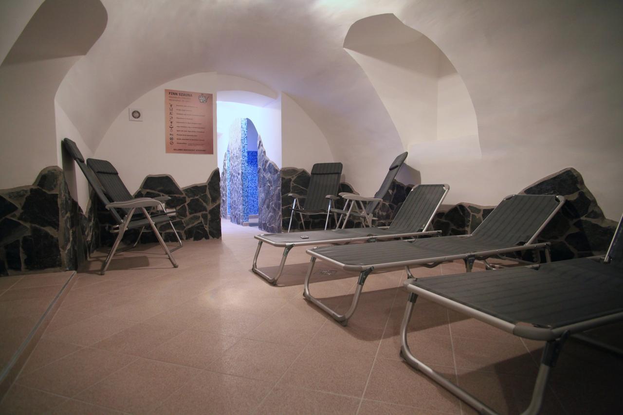 Pizza Tabor Apartman Miskolc Eksteriør billede
