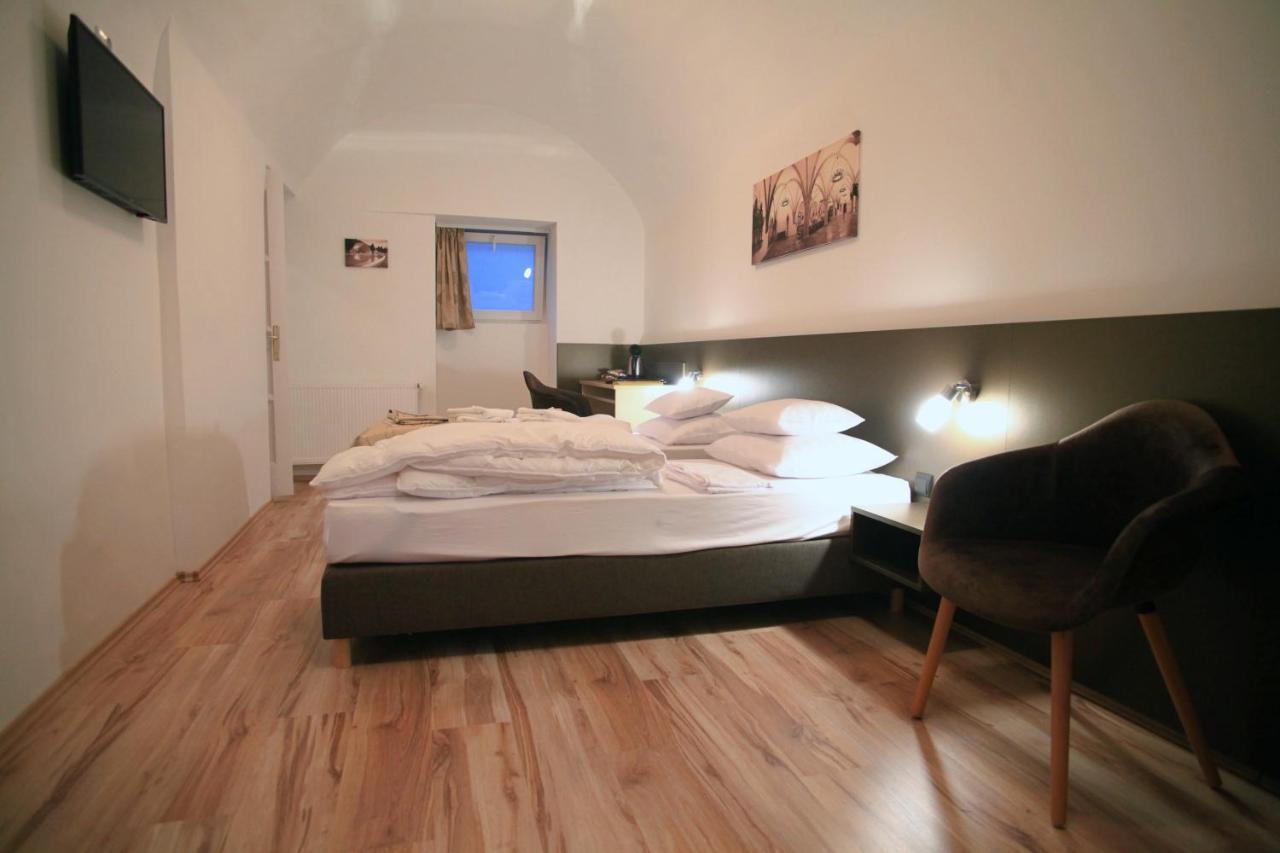 Pizza Tabor Apartman Miskolc Eksteriør billede
