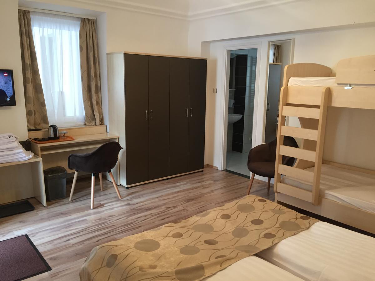 Pizza Tabor Apartman Miskolc Eksteriør billede