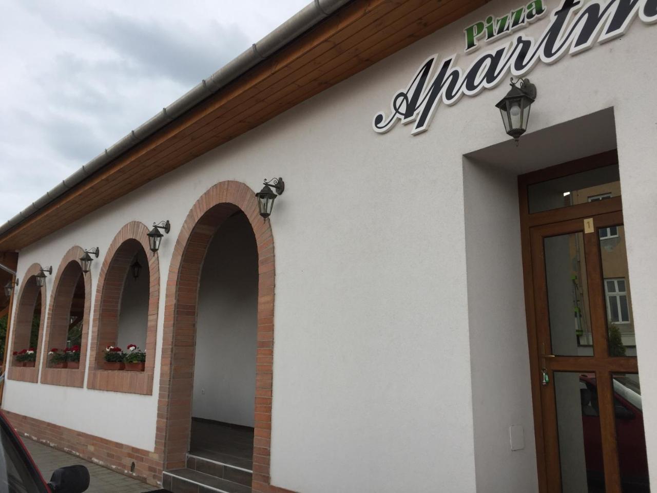 Pizza Tabor Apartman Miskolc Eksteriør billede